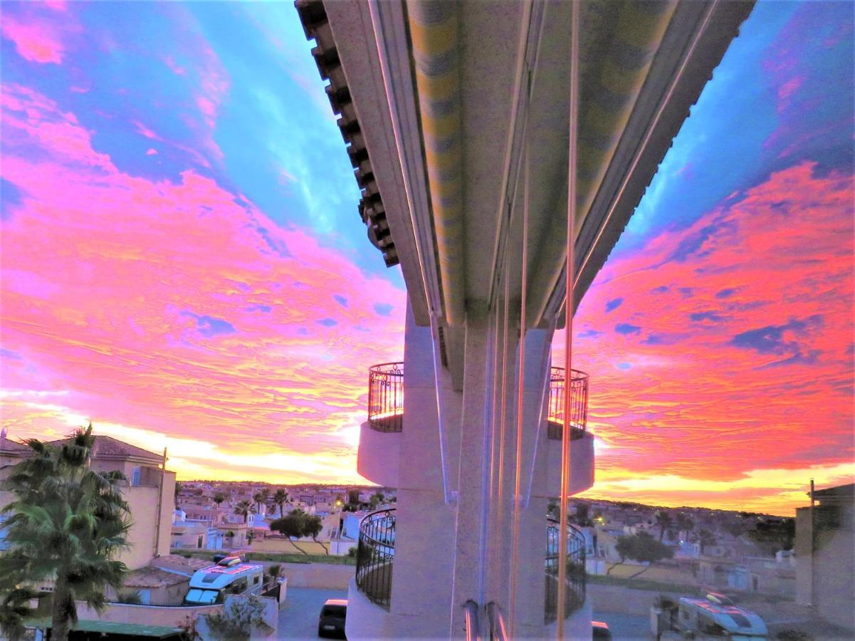 Penthouse Bellavista With Sea Views Lägenhet Torrevieja Exteriör bild