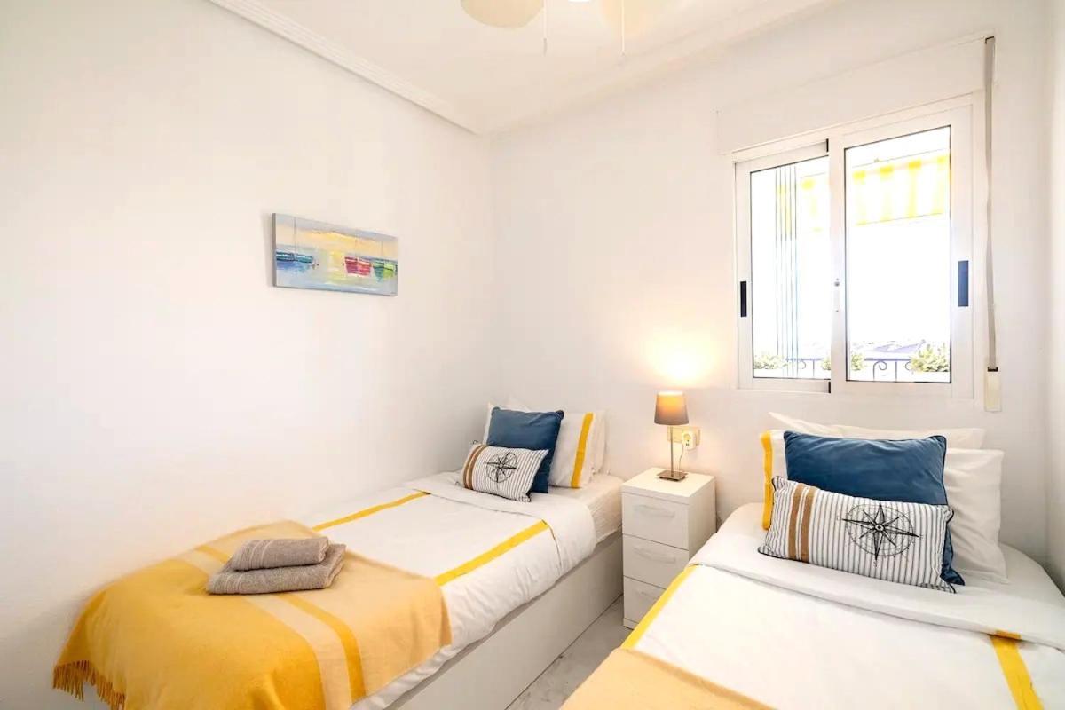 Penthouse Bellavista With Sea Views Lägenhet Torrevieja Exteriör bild